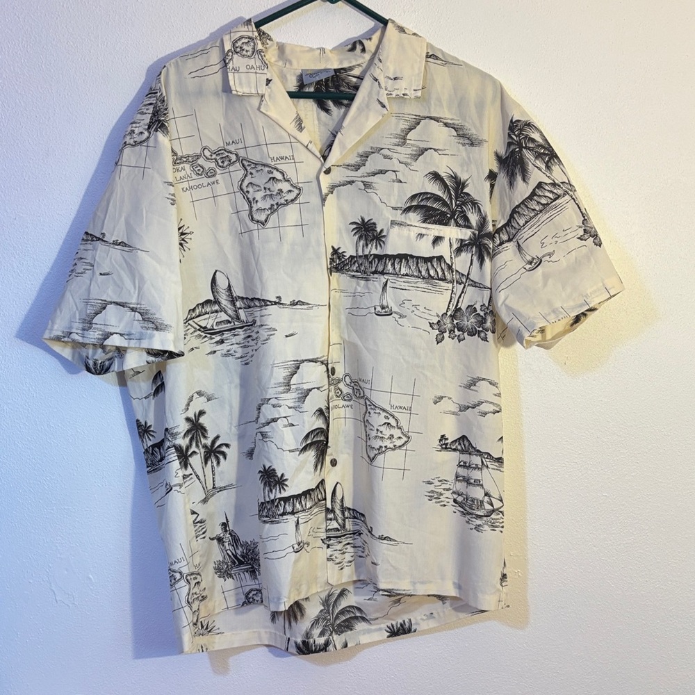 Royal Creations XL Men's Beige Hawaiian Island Print pocket Casual Shirt